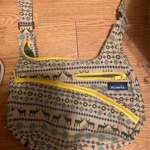 Kavu purse